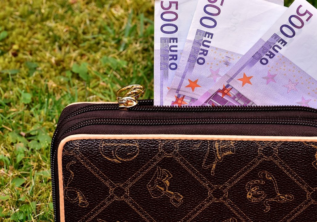 Puedes obtener la devolución de tu dinero en tarjetas revolving.