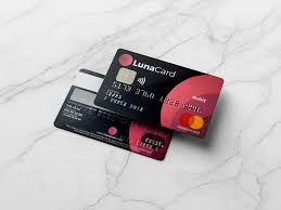 Por medio de la aplicación móvil puedes solicitar la tarjeta Lunacard.