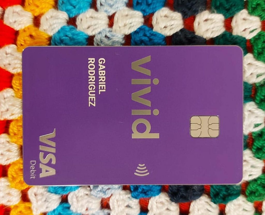 Mi tarjeta metálica de Vivid, con CVV virtual
