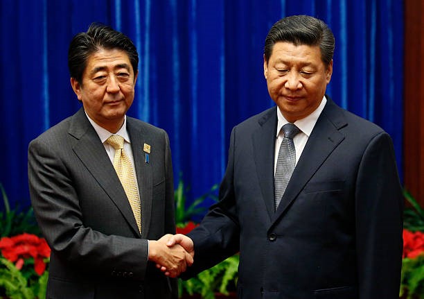 Primer Ministro Japonés y Presidente Chino. Una compleja relación económica.