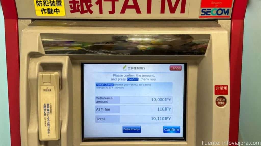 Comisión de 110 yenes por utilizar un cajero automático para sacar dinero en Japón