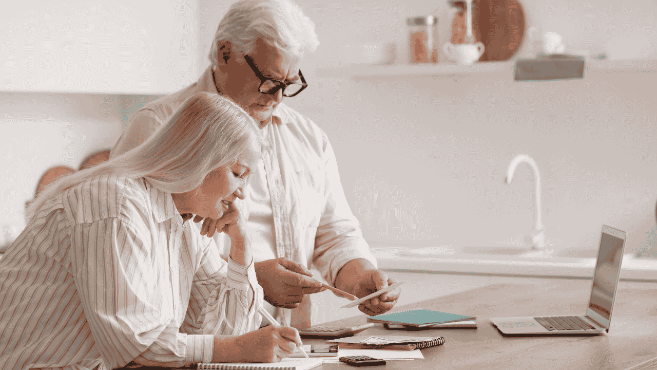 ¿Dónde conviene domiciliar la pensión en 2026? Cuentas bancarias con regalos y sin comisiones